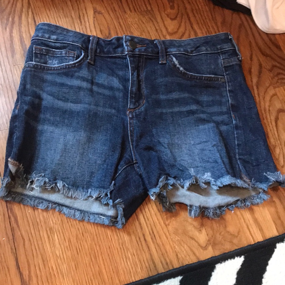 JOES JEAN SHORTS. MID THIGH LENGTH SIZE 27